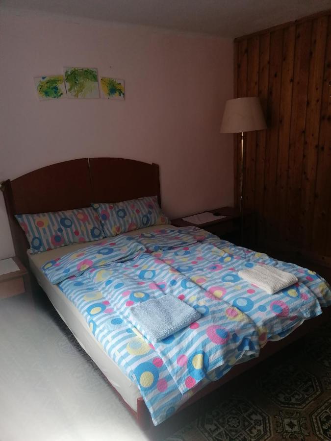 Bed and Breakfast Smucarska Koca Kotlje Exteriér fotografie